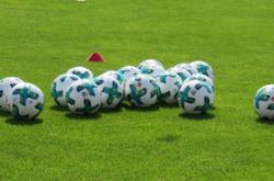 米兰体育官网入口-恩菲尔德阵容齐整，劲旅全力以赴世俱杯争冠