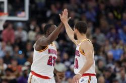 米兰体育电竞-勇士负于爵士，库里三分球不中遭遇困境