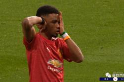 包含托斯卡纳德比战平收场，各自得一分的词条