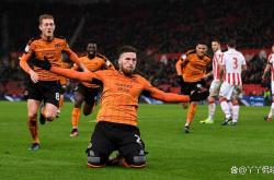 米兰体育登录-狼队客场逆袭伯恩利，取得惊险三分