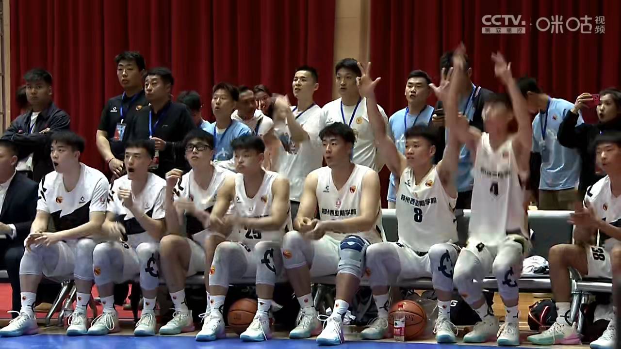 青海男篮在今晚比赛中大比分胜出 青海男篮在今晚比赛中大比分胜出