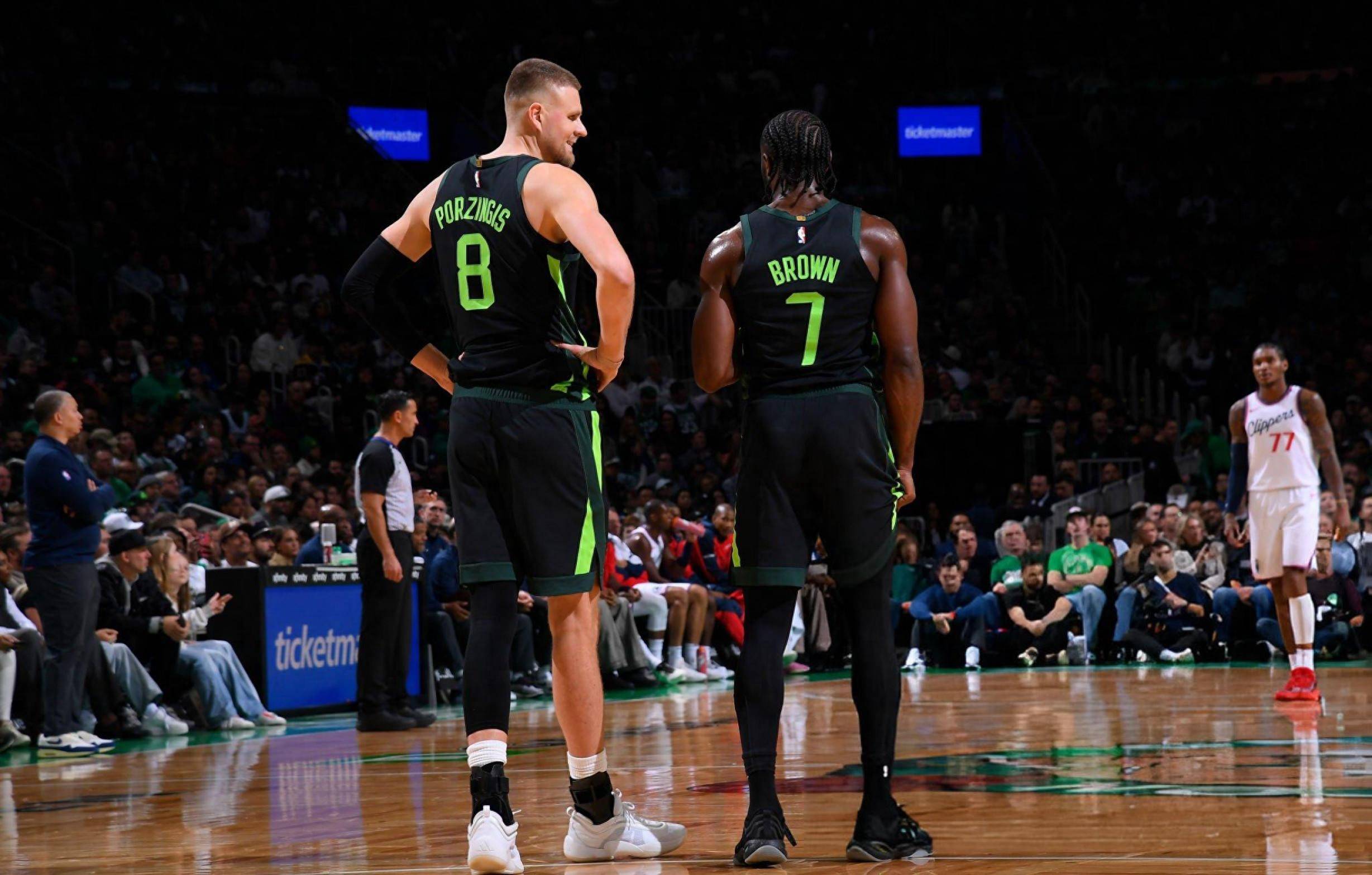 包含快船胜凯尔特人,豪取七连胜稳居西部第一的词条 包含快船胜凯尔特人,豪取七连胜稳居西部第一的词条