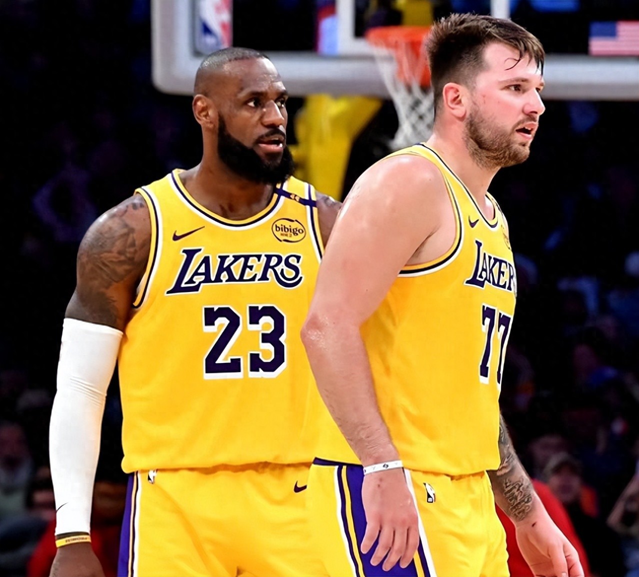 关于火箭大胜湖人,詹姆斯空砍50分!的信息 关于火箭大胜湖人,詹姆斯空砍50分!的信息