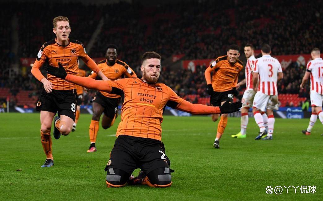 狼队客场逆袭伯恩利，取得惊险三分